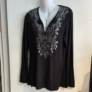 SIMONS Black Top w/ Delicate Silver Cross Stitch Sequins!!! Size M
